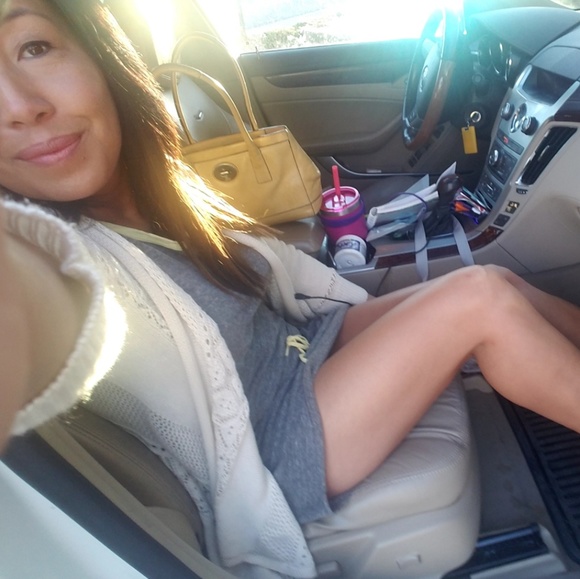 Meet your Posher, Mari - Picture 3 of 5